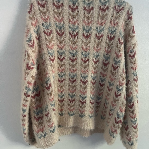 Forever 21 Women's sweater - Picture 2 of 8